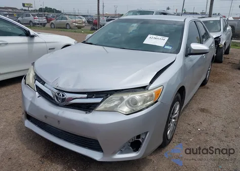 2012 Toyota Camry Le z USA, uszkodzony, nr VIN 4T1BF1FK2CU072770
